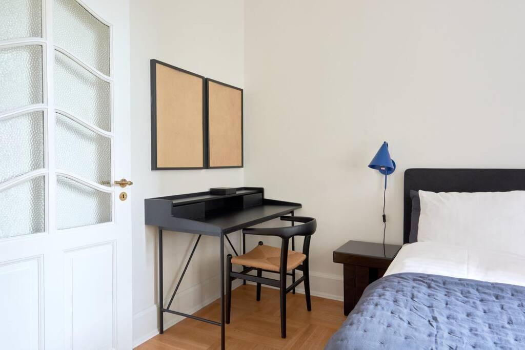 Spacious 3 Bedroom Manor Flat Next To Tivoli โคเปนเฮเกน ภายนอก รูปภาพ