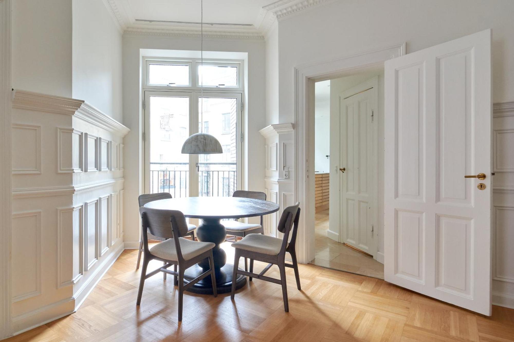 Spacious 3 Bedroom Manor Flat Next To Tivoli โคเปนเฮเกน ภายนอก รูปภาพ