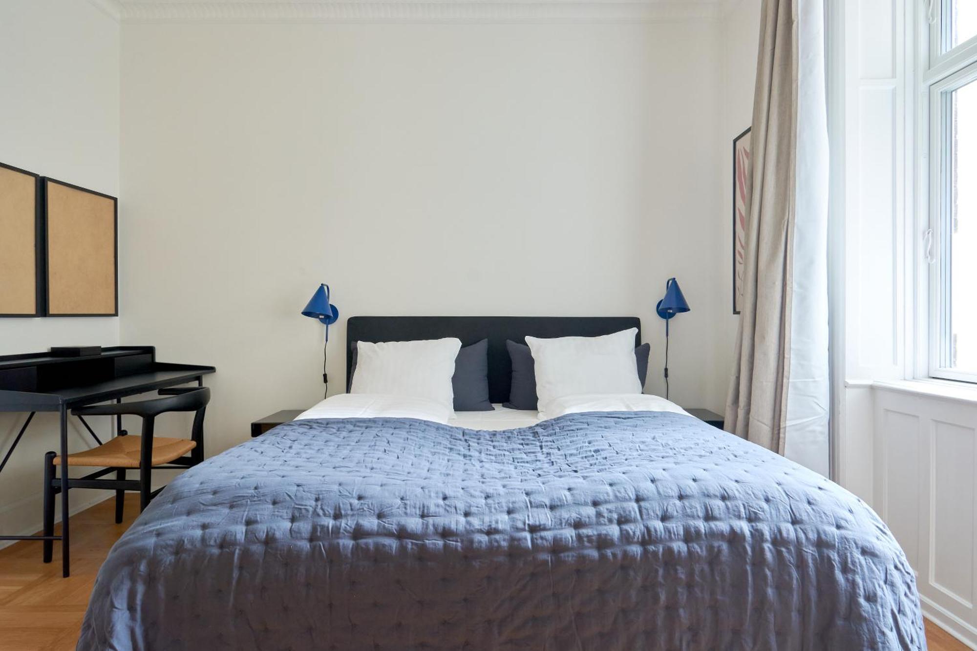Spacious 3 Bedroom Manor Flat Next To Tivoli โคเปนเฮเกน ภายนอก รูปภาพ