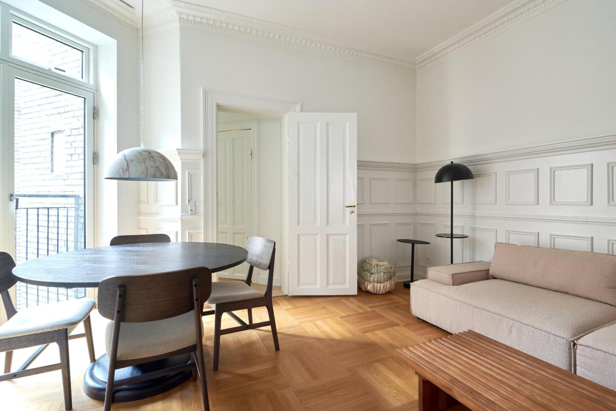 Spacious 3 Bedroom Manor Flat Next To Tivoli โคเปนเฮเกน ภายนอก รูปภาพ