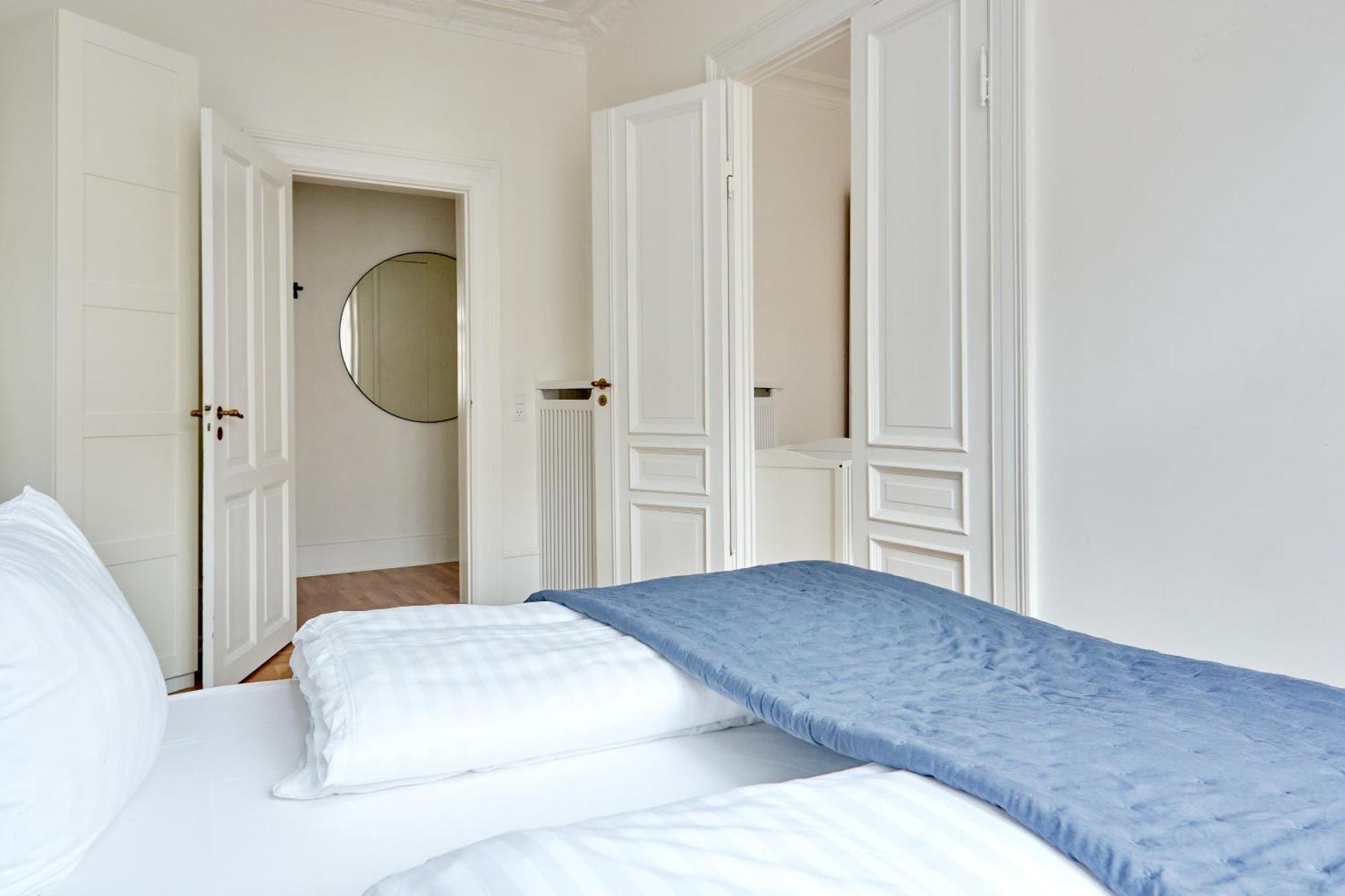 Spacious 3 Bedroom Manor Flat Next To Tivoli โคเปนเฮเกน ภายนอก รูปภาพ